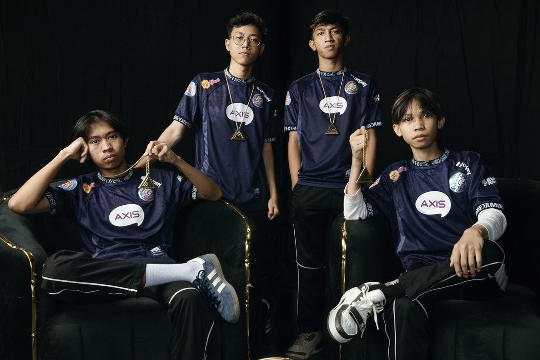 4 Tim Esports Besar Rebut Gelar Juara di EWC 2025 Minggu Kedua