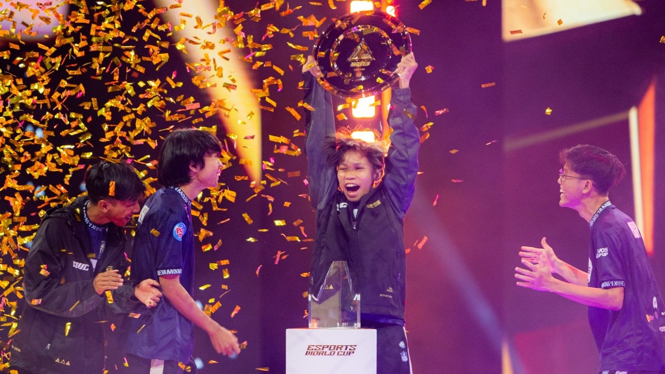 EVOS Divine Dominasi Panggung Dunia, Juara EWC Free Fire 2025 di Riyadh